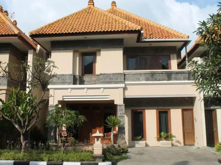 Villa Jepun Kuta 4 — отель в Кута, Индонезия