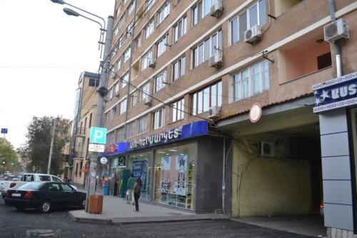 Цены на Kentron Apartment at Tumanyan в Ереван