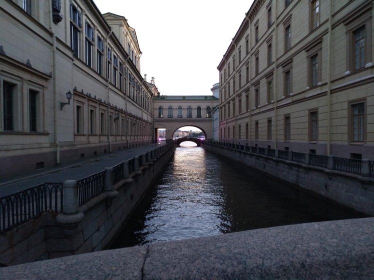 Цены на Mansarda near Hermitage в Санкт-Петербурге