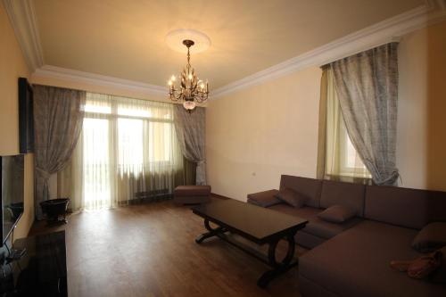 Luxe Apartment at North Avenue — отель в Ереван, Армения