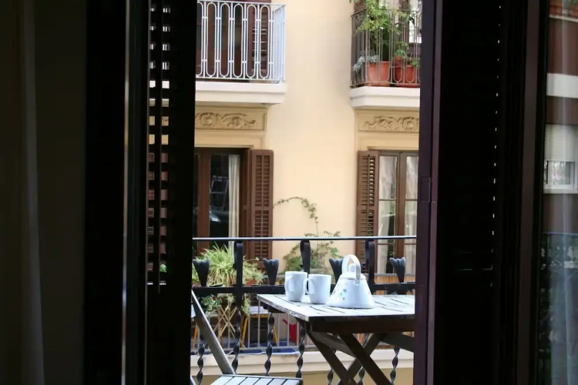 Avenida Apartments Tapioles II 3 — отель в Барселоне, Испания
