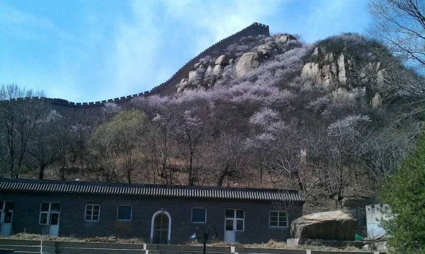 Great Wall Badaling Beijing — отель в Пекине, Китай