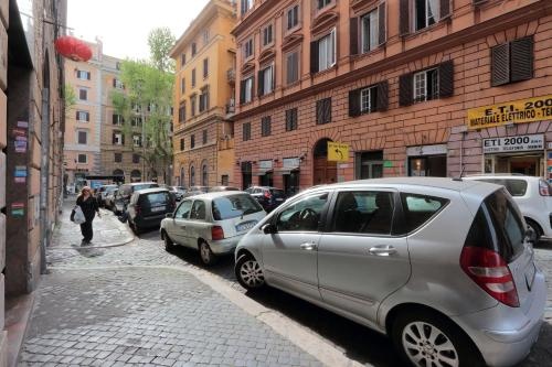 Arco al Colosseo — отель с удобствами в Риме