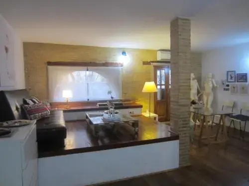 Living Valencia Studio Serranos — забронировать отель в Валенсии