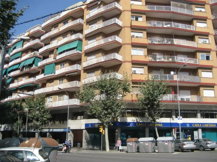 Marbel Apartments 3 — отель в Барселоне, Испания