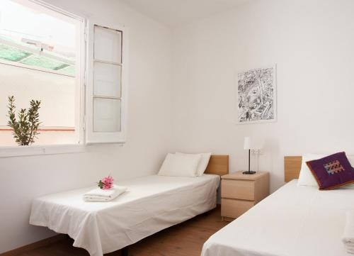 Centric Apartment El Molino Theater p1 — отель с удобствами в Барселоне