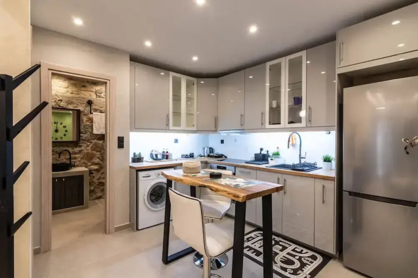 Downtown Cozy Studio in Exarchia — отель с удобствами в Афины