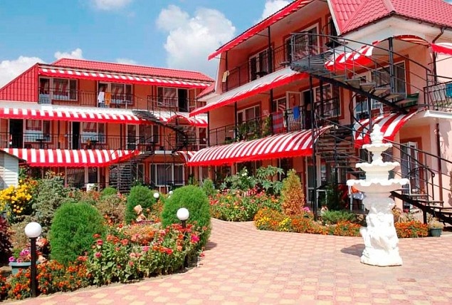 Villa Viktorija — забронировать отель в Феодосия