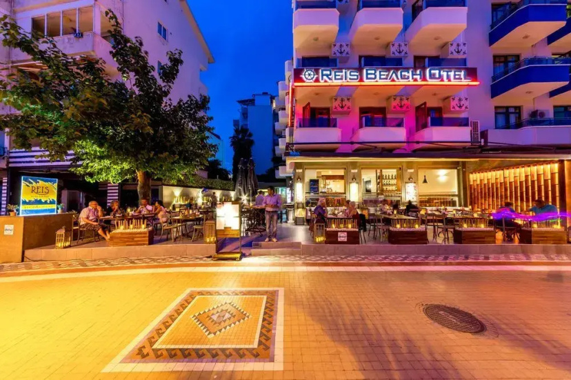 Reis Beach Hotel&Restaurant — комфортный отель в Мармарисе