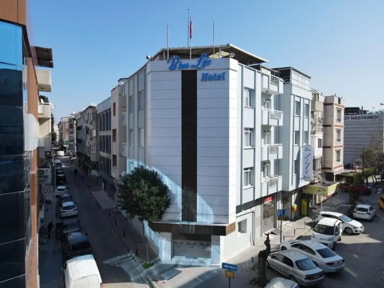 Сравните цены на Blue Life Hotel в Измире