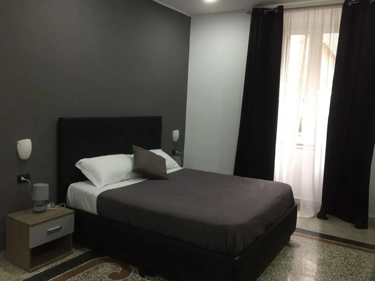MB95 Mezzocannone Luxurious B&B — отель с удобным расположением в Неаполе