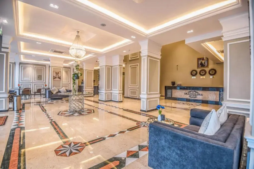 Grand Flora Hotel — комфортный отель в Салала