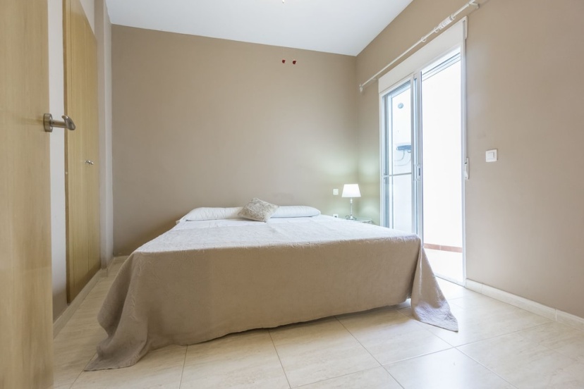 Kirei Apartment Tomasos — забронировать отель в Валенсии