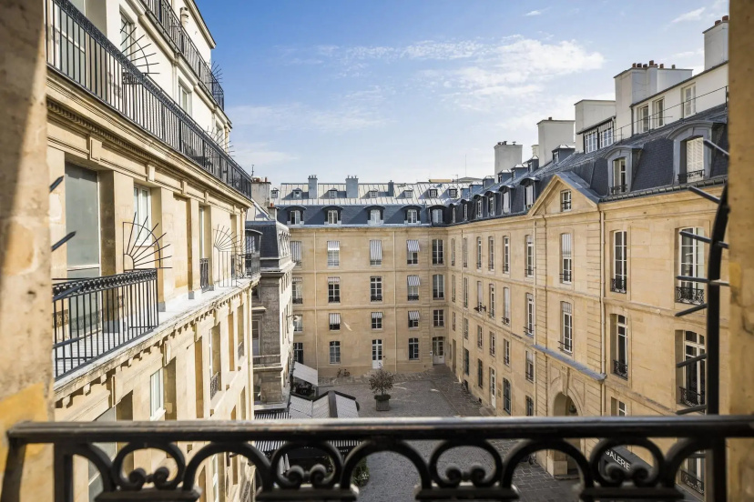 Grand Hotel du Palais Royal — отель с удобствами в Париже