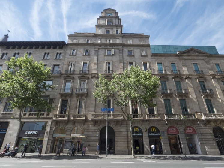 Rent Top Apartments Passeig de Gràcia — отель с удобствами в Барселоне