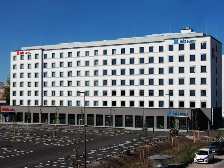 Ibis Budget Hotel Berlin Airport - Neueroffnung — отель в Берлине, Германия