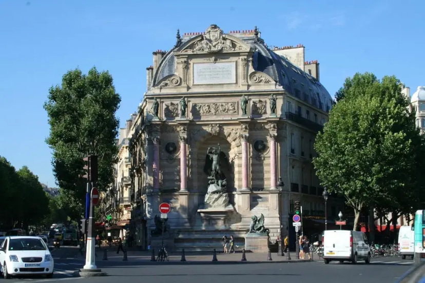 Apartment with 2 Bedrooms in Paris, with Balcony And Wifi — комфортный отель в Париже