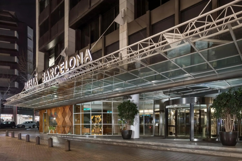 Melia Barcelona Sarria — отель с отзывами гостей в Барселоне