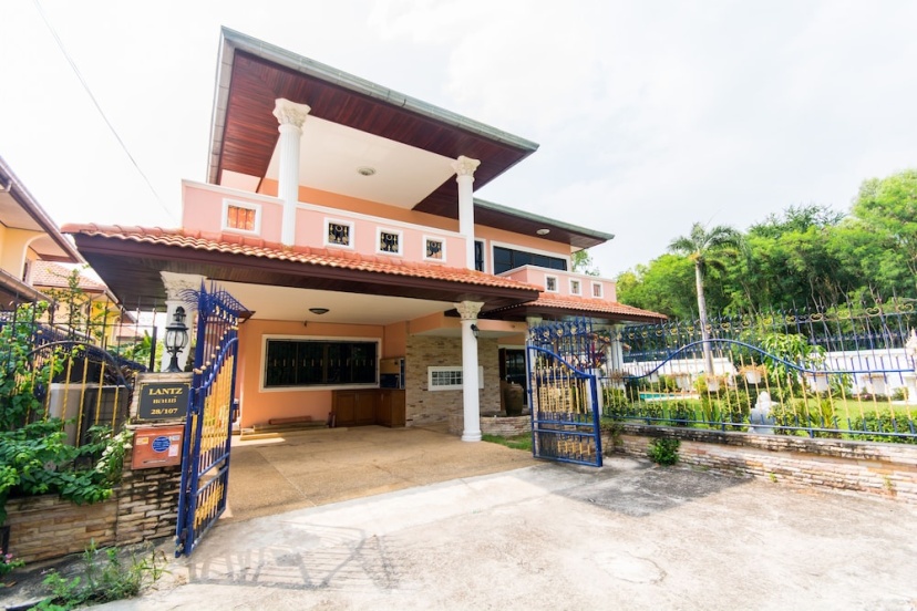 D Smile Pool Villa Pattaya — комфортный отель в Паттайе