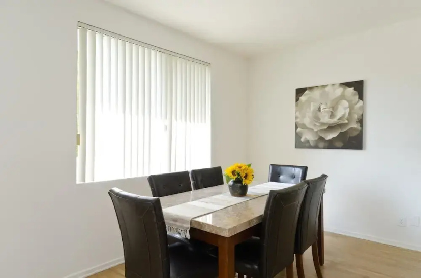 LA032 2 Bedroom Apartment By Senstay — отель с удобным расположением в Лос-Анджелесе