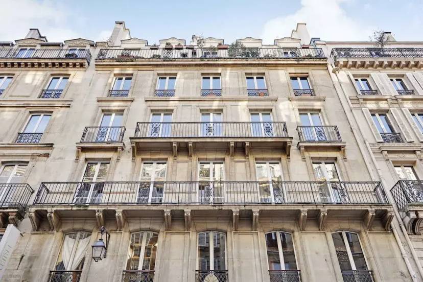 Charming AC Studio Center of Paris — комфортный отель в Париже