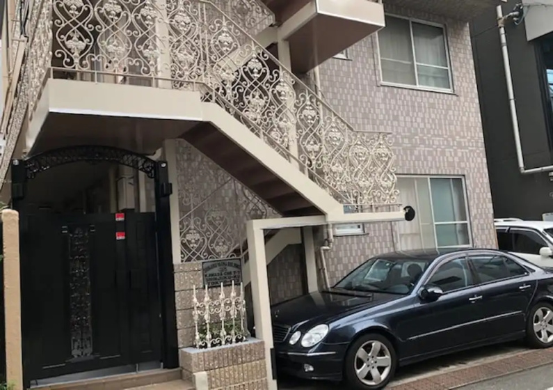 Centrally Located Deluxe Furnished.1 — отель с удобствами в Токио