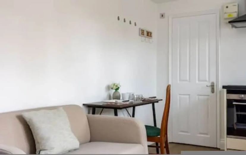 Kingston Richmond Lux Brand new Studio — забронировать отель в Лондоне