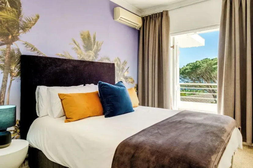 Classic Charm Meets Modern Comfort at Atlantic Pearl — забронировать отель в Кейптауне