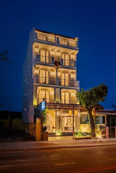 Hoi An Merrily De Art Hotel — отель в удобной локации в Дананге