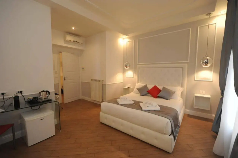 My Suites Piazza di Spagna — комфортный отель в Риме