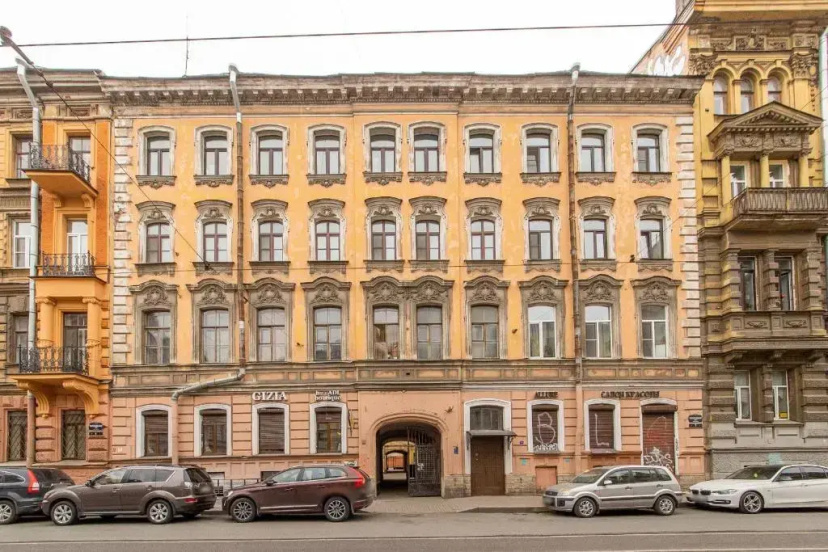 Достоевскинн на улице Колокольная — отель в Санкт-Петербурге, Россия