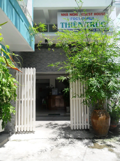 Thien Truc Guest House — отель с удобным расположением в Нячанге