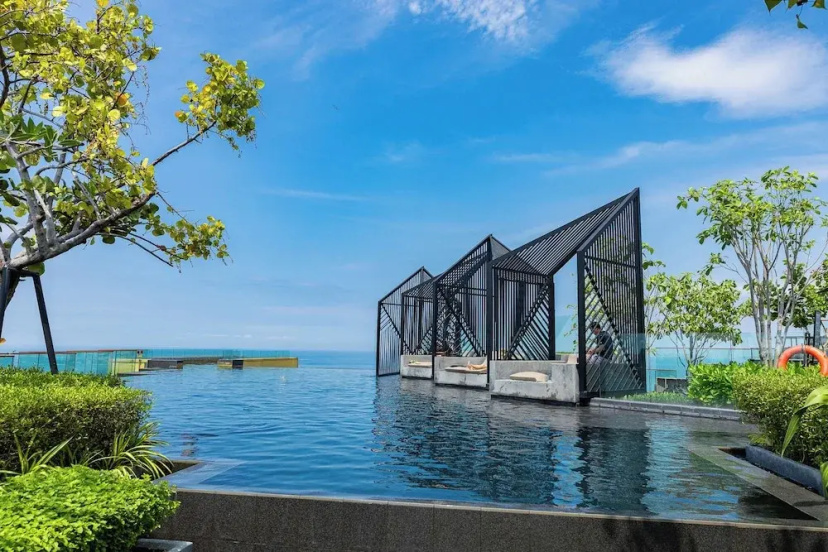 Sea View Edge Central Pattaya — комфортный отель в Паттайе