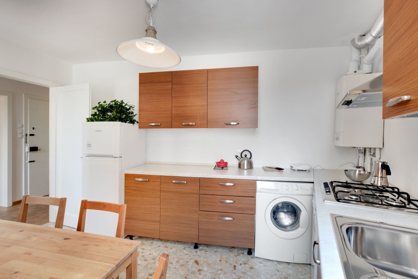 Цены на Santo Stefano Accademia Apartment Venice в Венеции