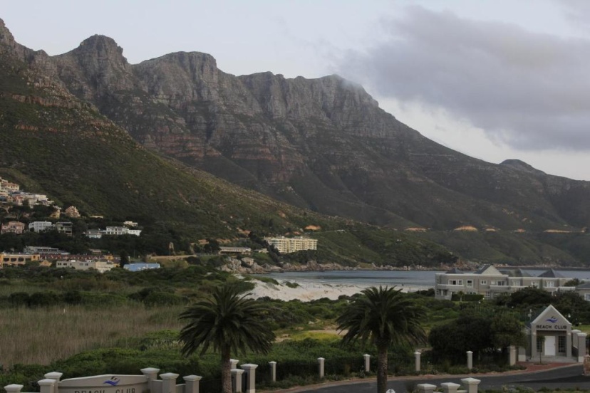 Holiday Apartment and Work Remotely, 2min from the Beach, Hout Bay — отель с удобствами в Кейптауне