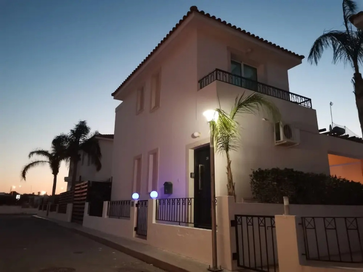 Amelia Villa With Private Pool Wifi BBQ 2 — отель в Протарас, Кипр