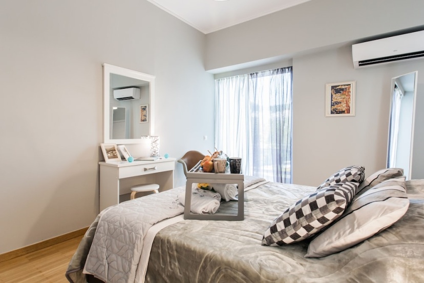 Цены на High Class Huge Central Apartment в Афины