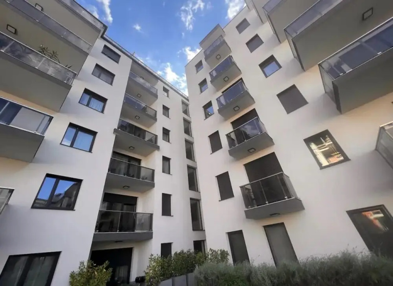 Glamorous Apartment in Budapest Hungary — отель с удобным расположением в Будапеште