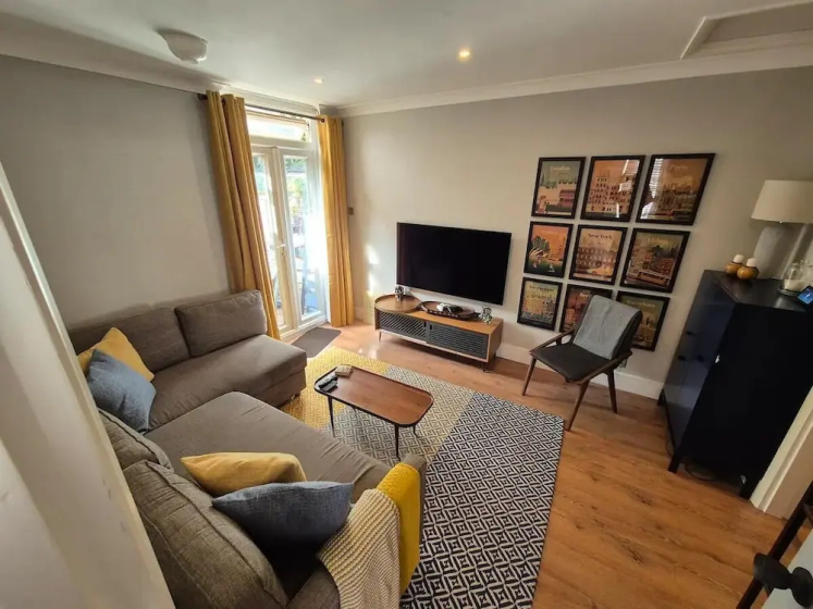 Charming London 2 bed Apartment, Kennington/oval — отель с удобным расположением в Лондоне