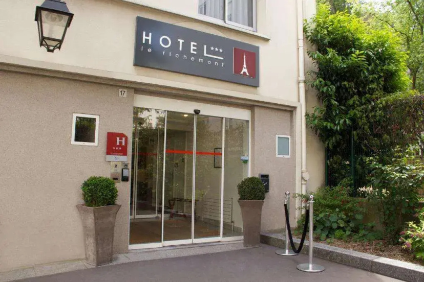 Hotel Le Richemont — забронировать отель в Париже