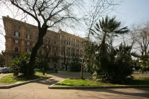 Cola Di Rienzo A E B — забронировать отель в Риме