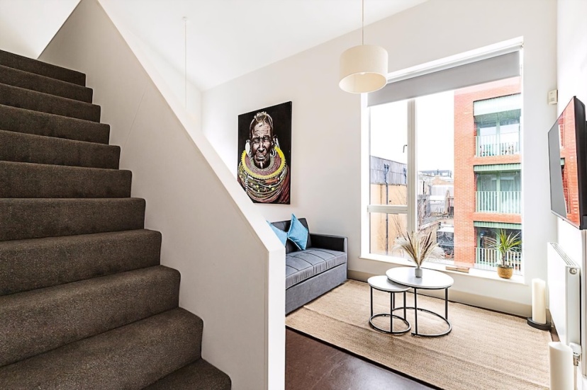 Stylish Camden Flat Near Markets & Tube — забронировать отель в Лондоне