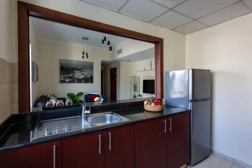 HiGuests - Modern Apt in Dubai Marina With Pool and Gym — отель с удобным расположением в Дубае