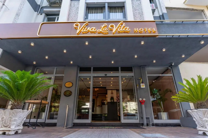 Viva La Vita Hotel Bornova — отель в удобной локации в Измире