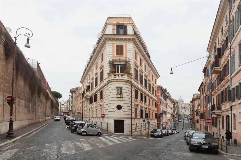 Цены на Monti apartments - Colosseo area в Риме
