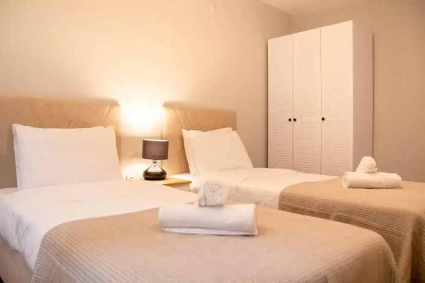 Flat Close to Beach in Karsiyaka — отель с удобным расположением в Измире