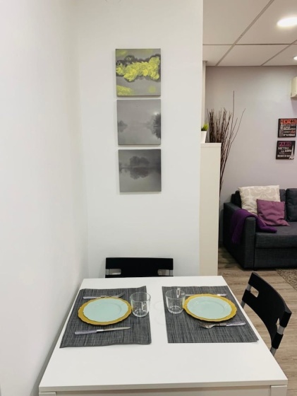 Keren Kayemet Rehavia 1BR Apart for4 — отель в Иерусалим, Израиль