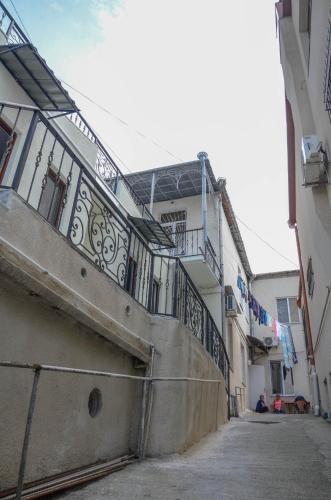 Kutaisi Best Hostel — отель с удобствами в Кутаиси
