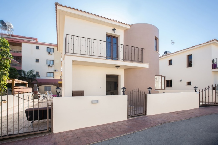 Cyprus Villa Crystal 33 Gold — отель с удобным расположением в Протарас