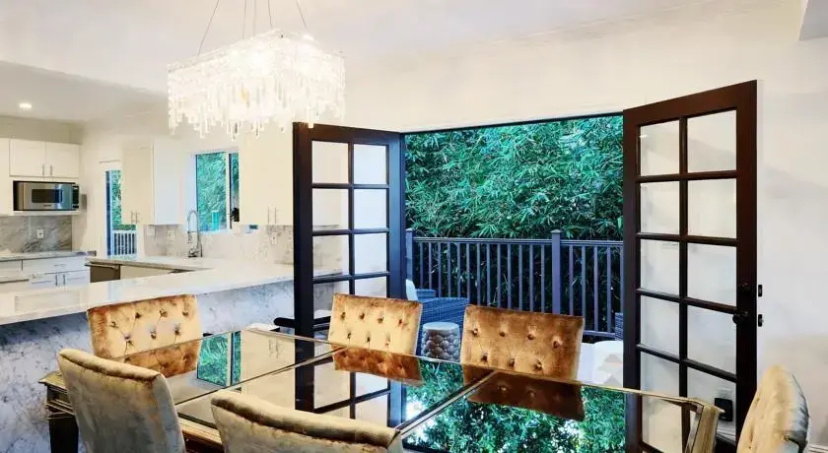 The Luxurious West Hollywood Casa — отзывы гостей и цены